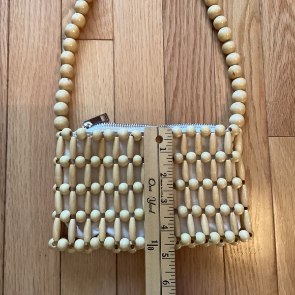 Fun, beaded small bag - Picture 7 of 9